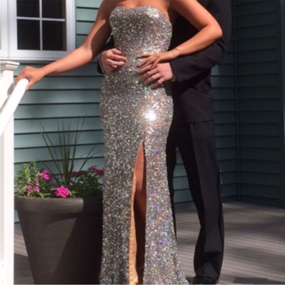 Bg Haute Silver All Over Sequin Strapless Evening Prom Gown Size 2
